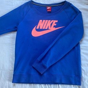 Women’s Nike Blue Vintage Crewneck Sweatshirt In Great Condition!